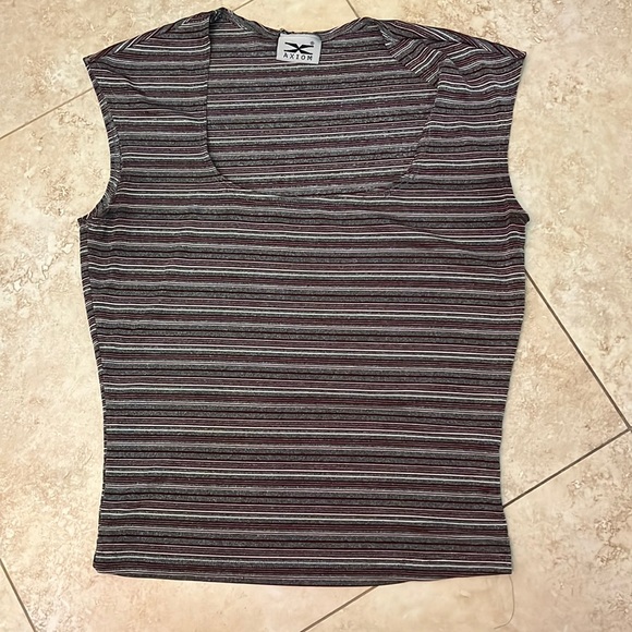Cute tank top - Picture 1 of 3